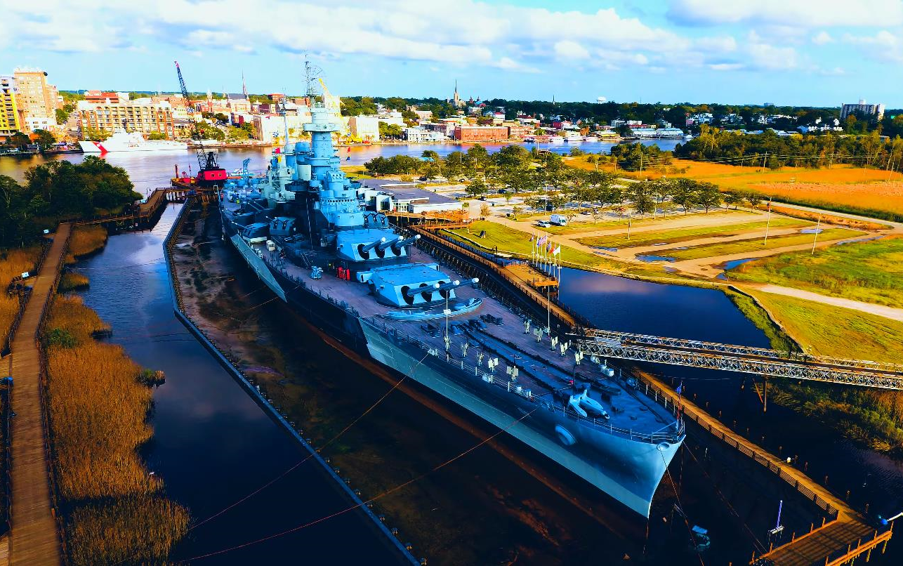 【维尔明顿市/费尔角河】维护中的"北卡罗来纳"号战列舰(bb-55)(2019