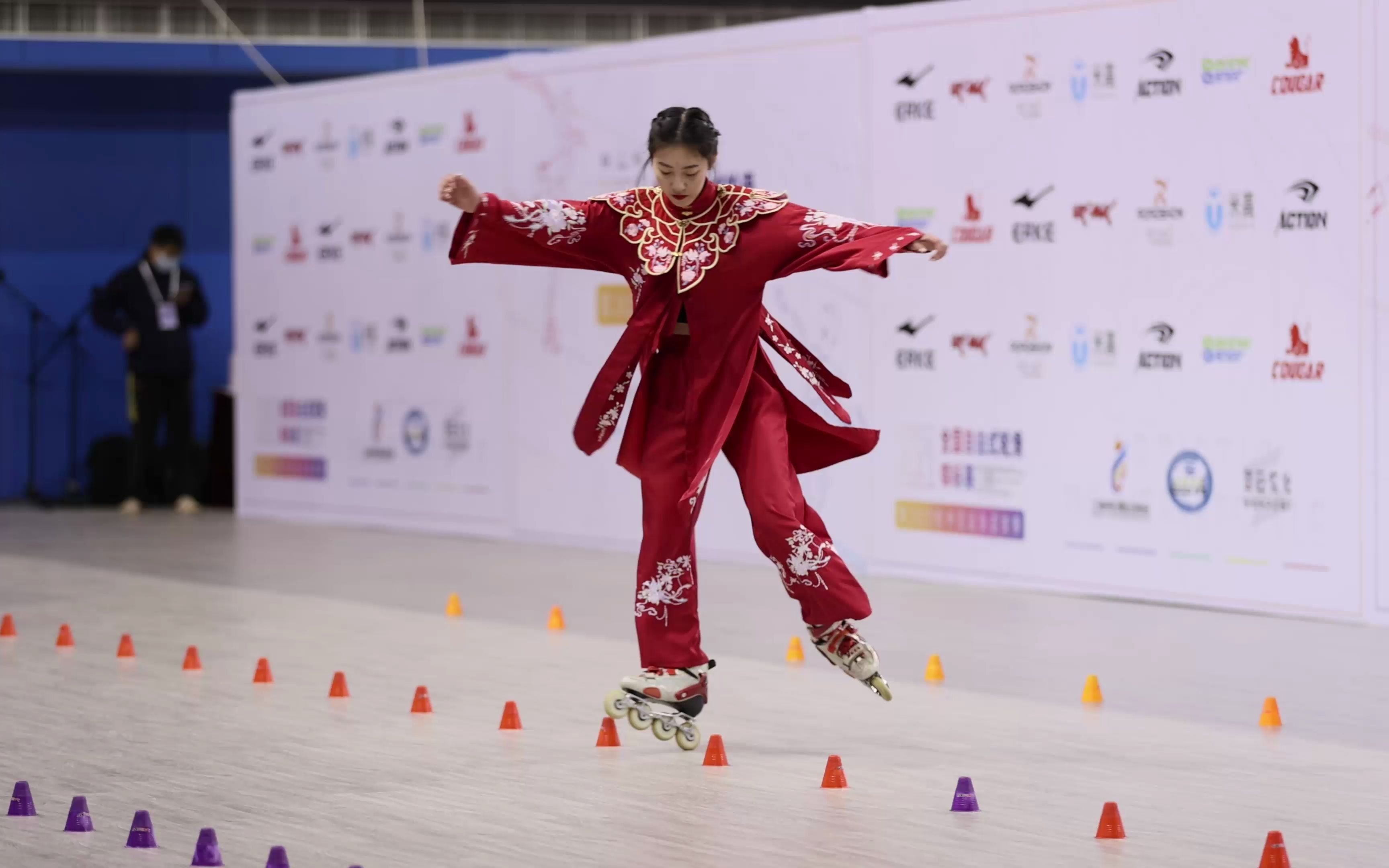 [图]1st 王鼎郁馨 2021 全国轮滑锦标赛 成年女子 花式绕桩 冠军