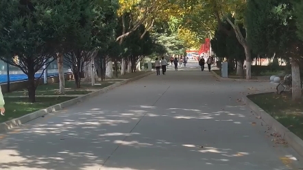 [图]秋高气爽，天水师范学院的风景美不胜收，景美人更美