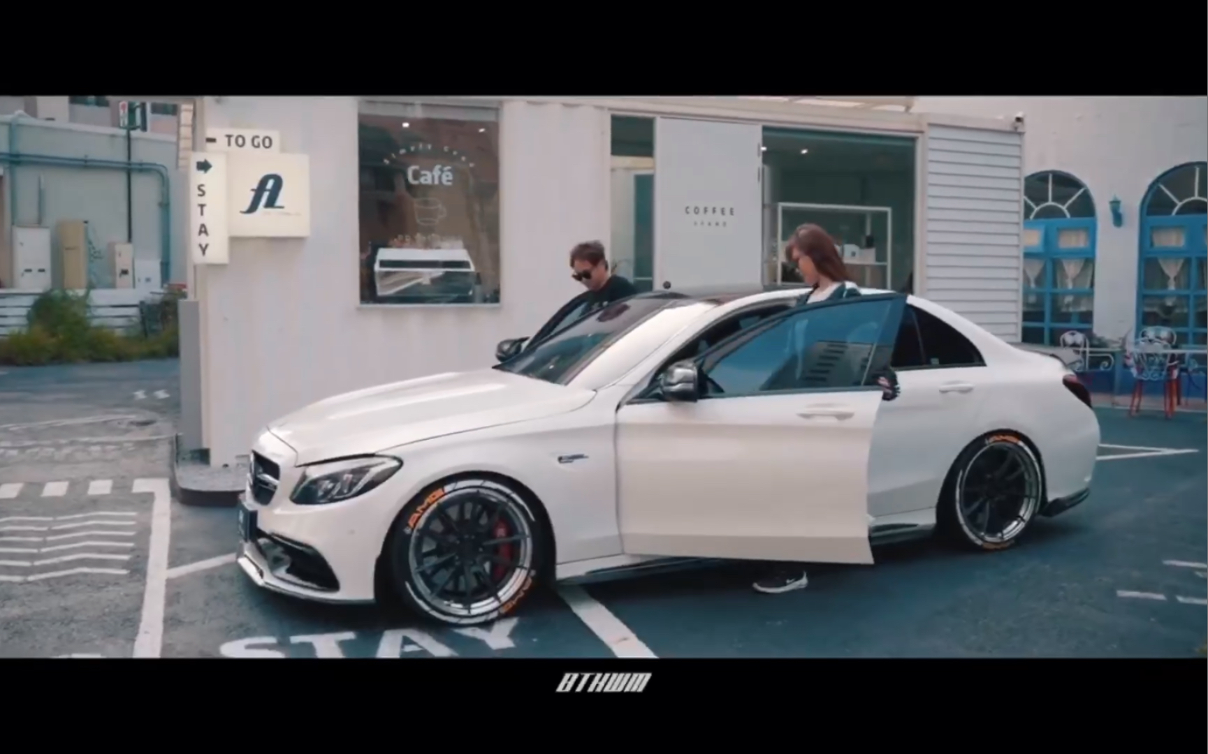 超帅的改装奔驰amgc43加上armytrix简直了