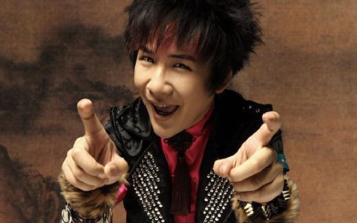 向华强为什么没绯闻?向太曝出自己的婚姻底线,大张伟-太霸气!