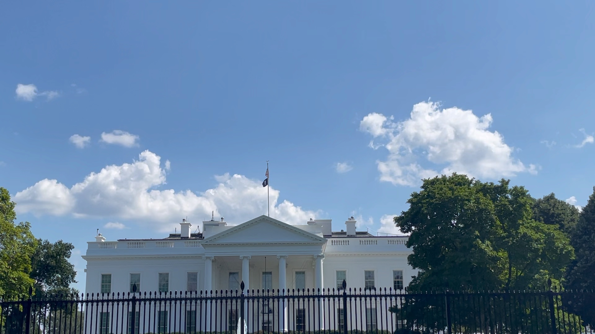 美国白宫门口奏起了《义勇军进行曲》