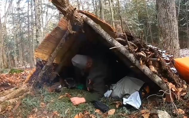 荒野建造,建造树皮小屋抵御暴风雪袭击哔哩哔哩bilibili