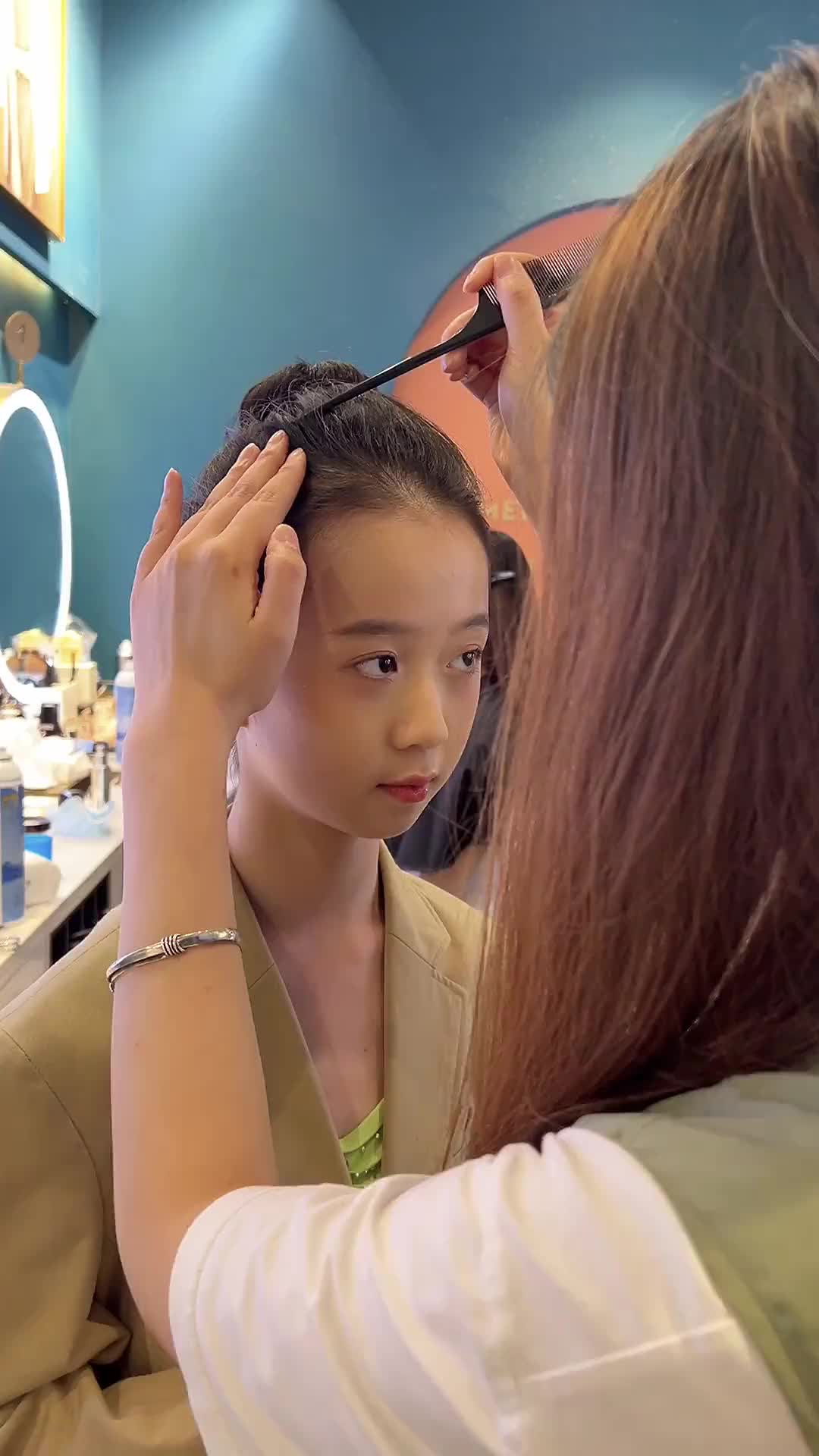 11岁双胞胎妹妹证件照来啦海马体证件照舞蹈