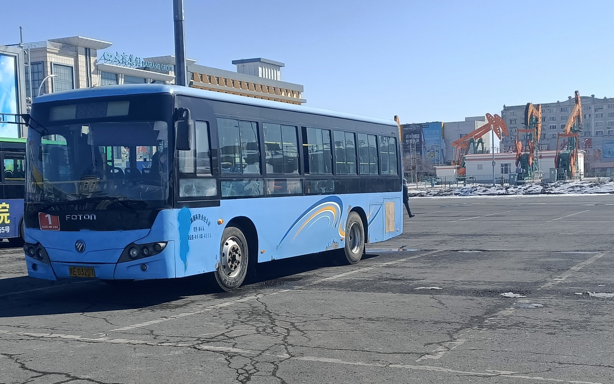 27 大庆公交1路(大庆公交总站-红岗区政府)pov