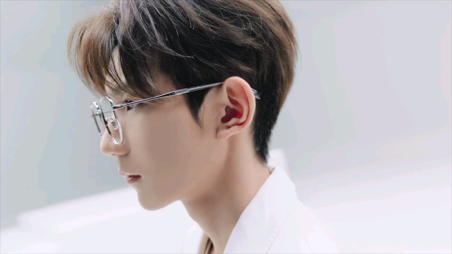 [王源]一路逐光,找寻"我"的答案.