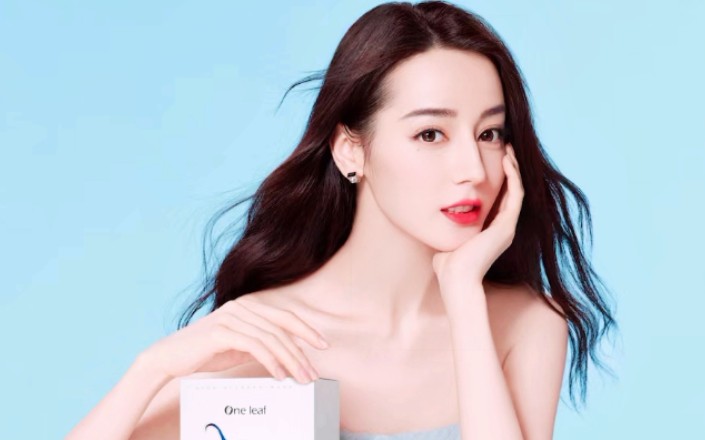 美女代言内卷警告迪丽热巴一叶子代言广告