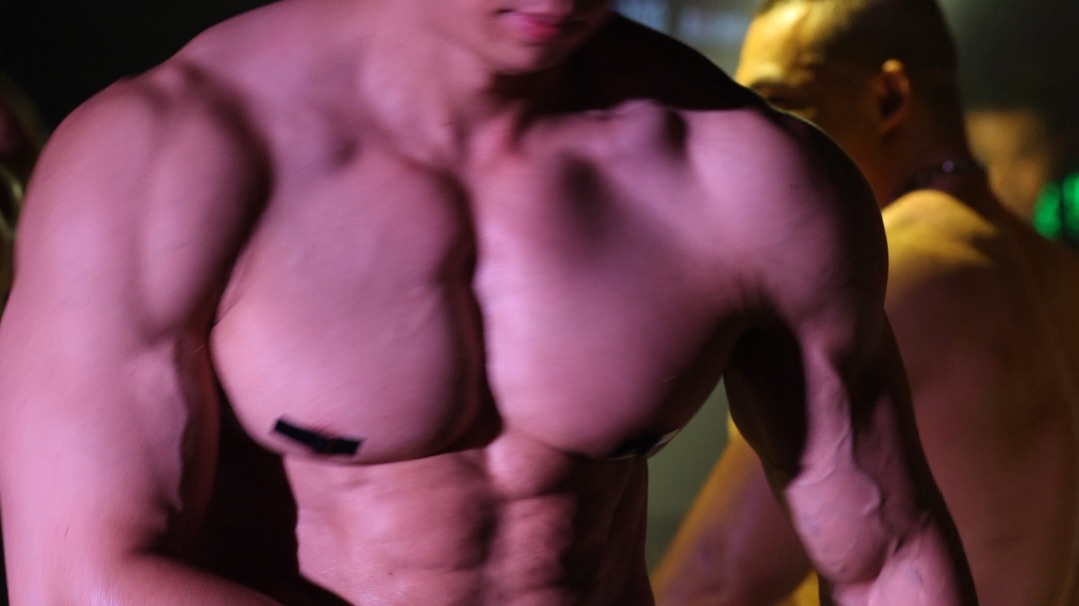 身材巨好的肌肉男