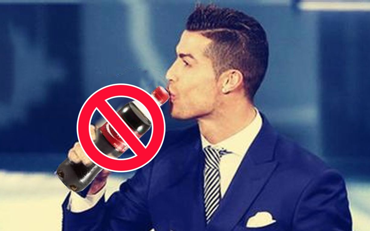 足谈六点半c罗连可乐都不敢喝中国魔笛却敢酒后连撞6车