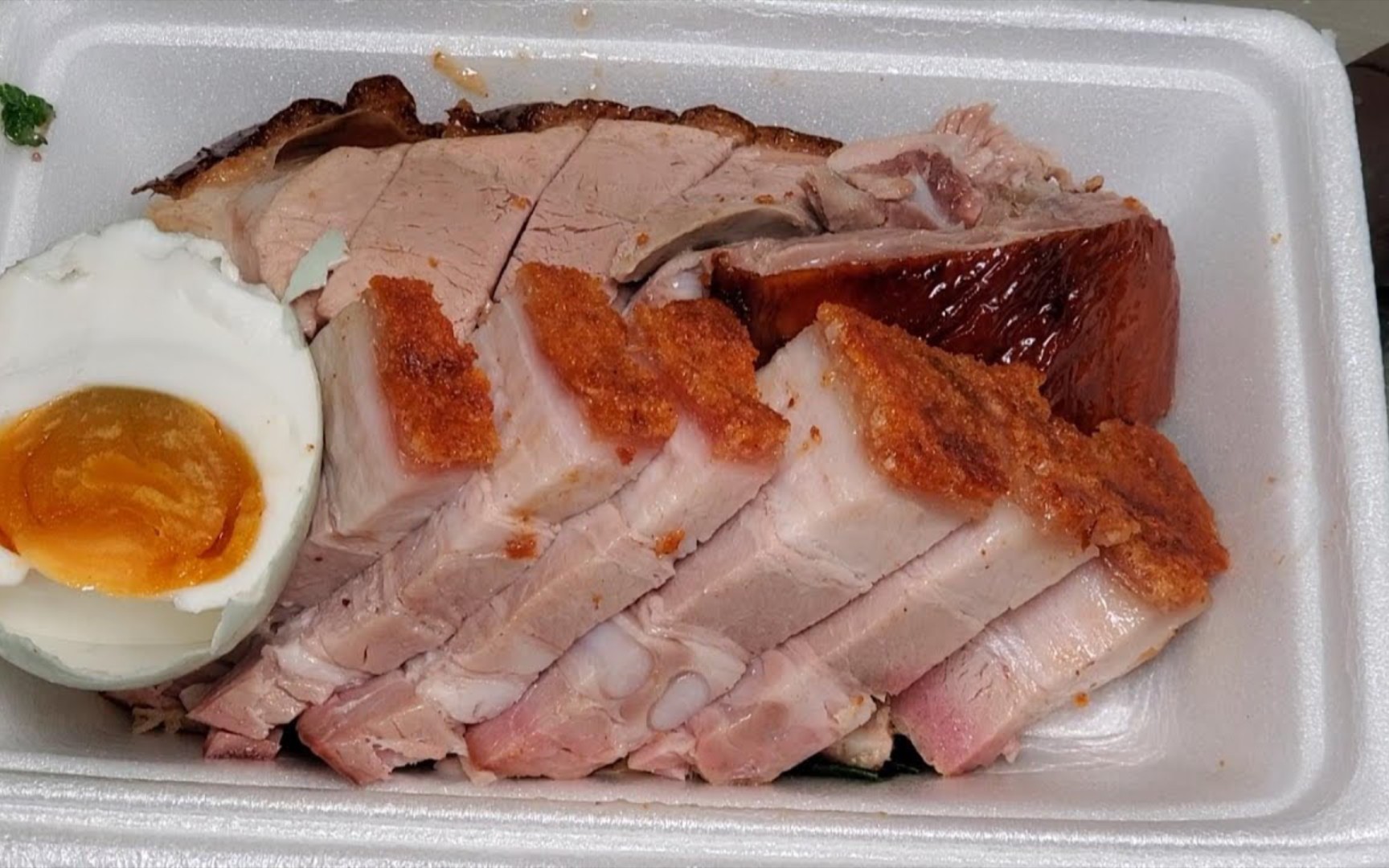 脆皮烧腩仔 新鲜出炉烧鸭 脆皮烧猪手 油鸡叉烧 好味抵食 烧味饭盒