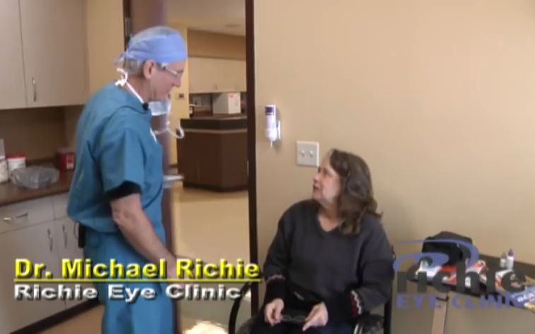 【中英双字】【YAG激光治疗后发障一例】YAG Laser Eye Treatment with Dr. Michael Richie哔哩哔哩bilibili