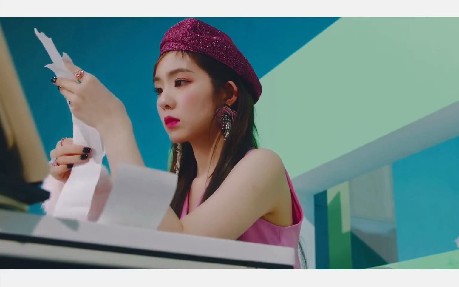 redvelvetirene直拍舞台coverswimmingpool