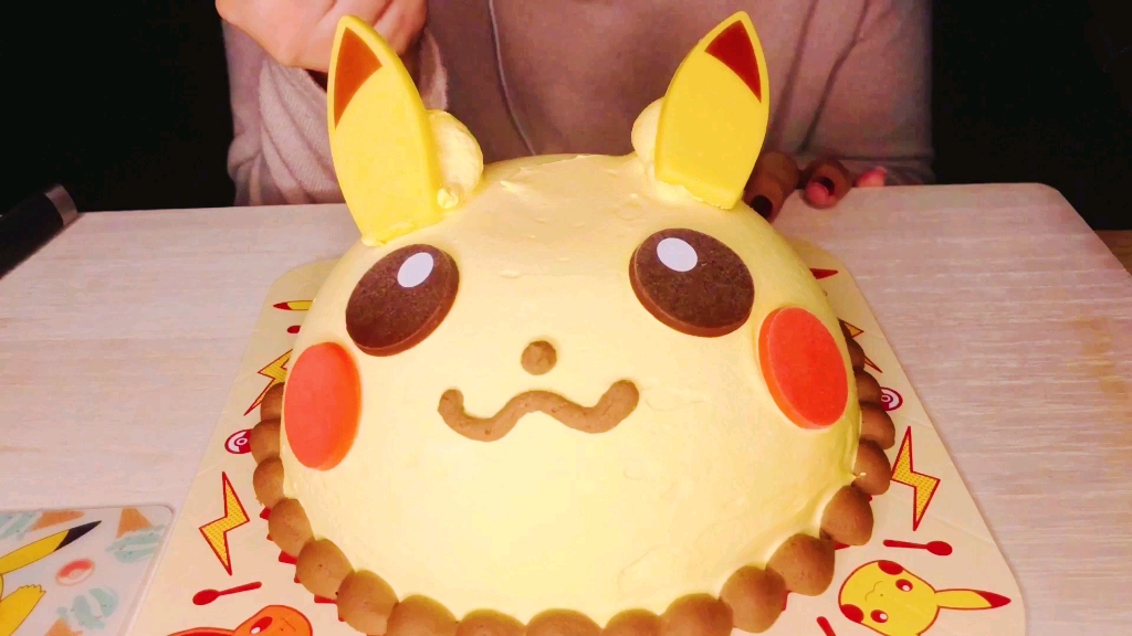 【ななレストラン[食べる音専门店]】皮卡丘冰淇淋_哔哩哔哩 (゜-゜)