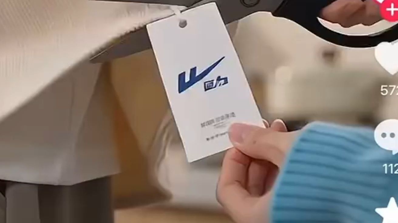 回力广告岁月史书，男性不剪吊牌？