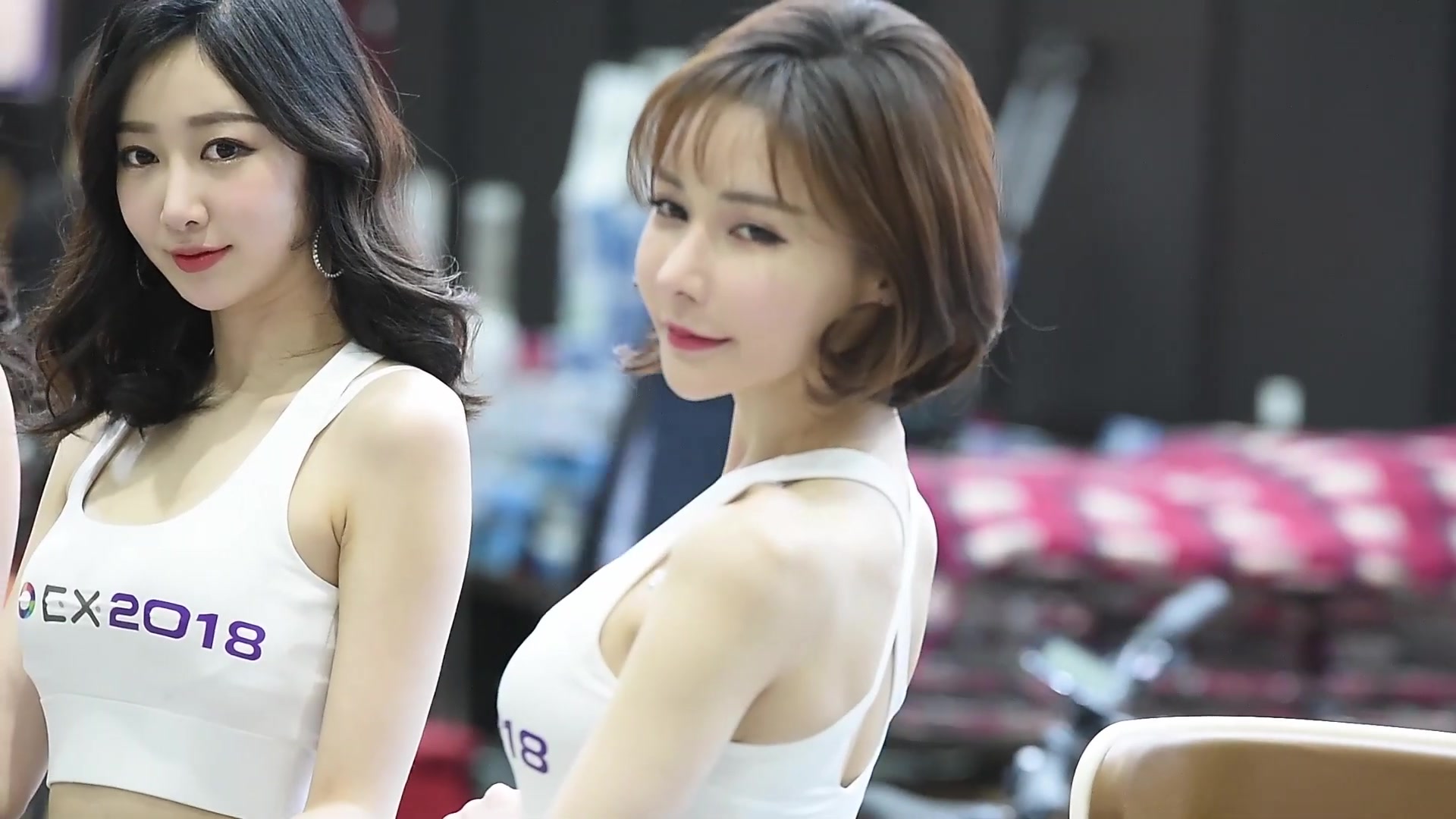 韩国车模知性美女