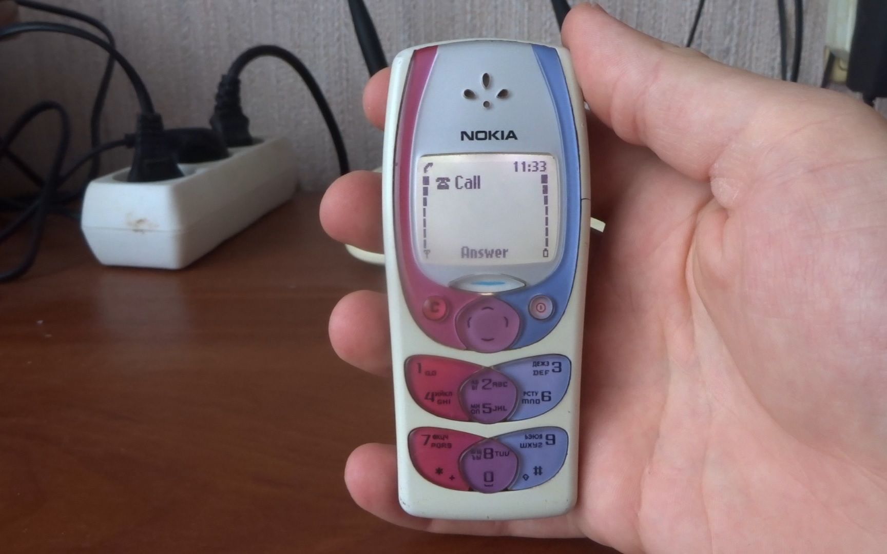 [图]Nokia 2300 (RM-4) incoming call