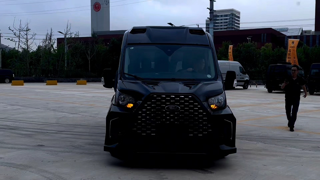 进口四驱福特征服者