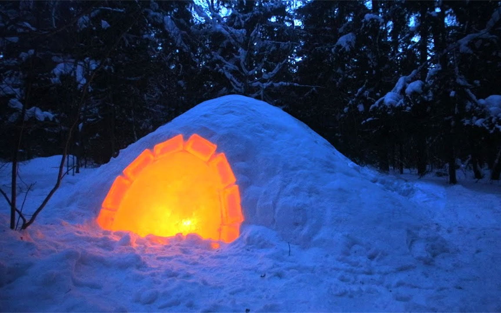 因纽特人的冰屋有多神奇?能在屋里生火保暖,难道冰屋不会化吗?