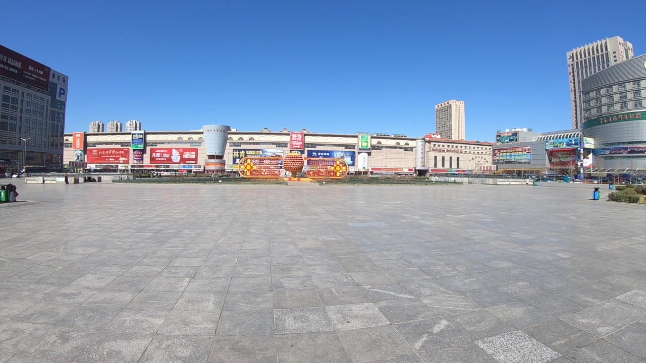 大连人气最旺的商场是大菜市,物品丰富价格便宜,老市民最爱逛