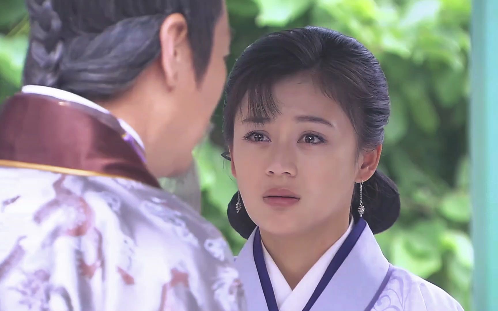 余音袅袅,一首《醉红尘》让人醉倒在江湖的声色犬马