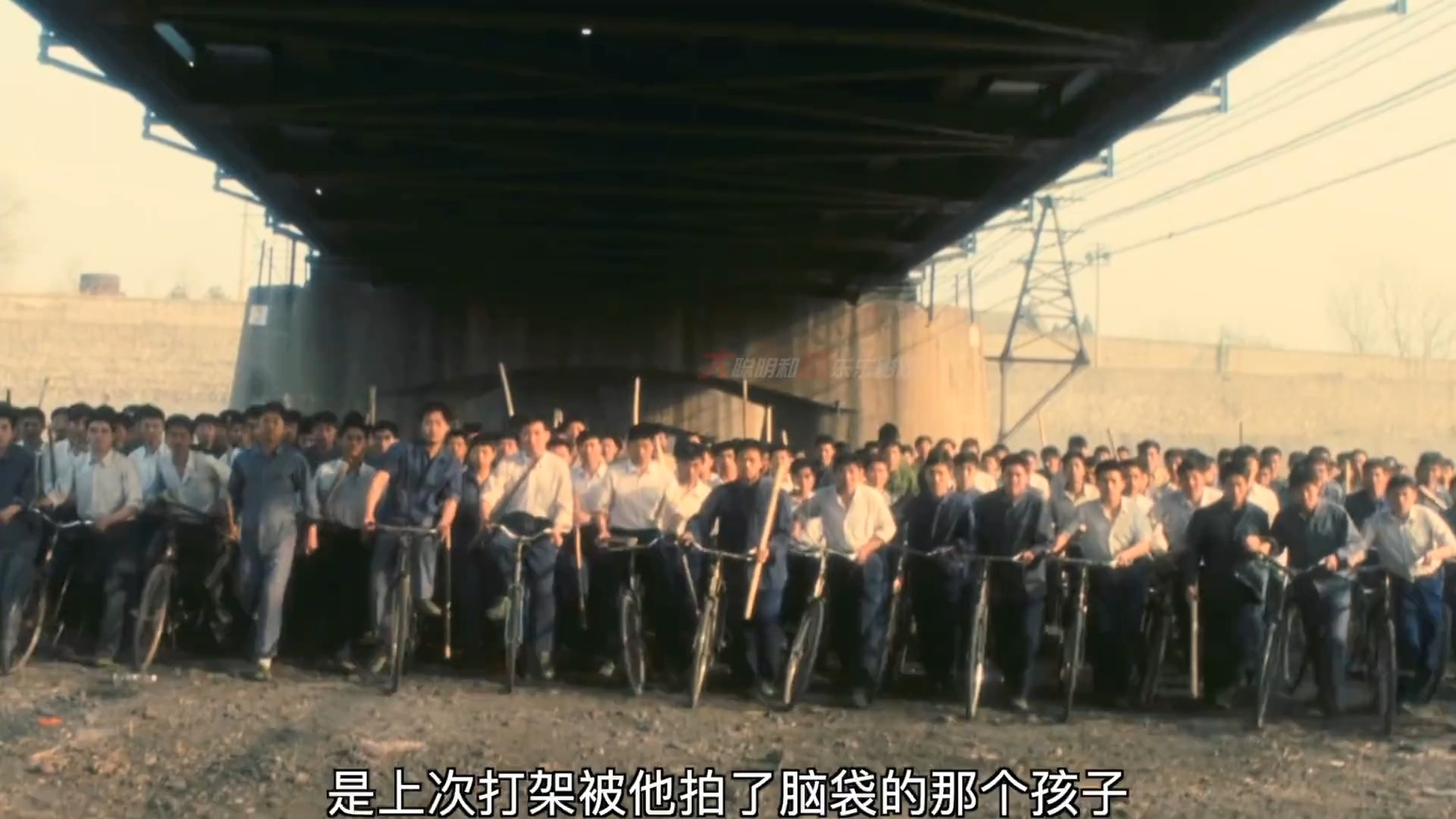 青春期里的懵懂,往往会留下一生的痛.《阳光灿烂的日子》