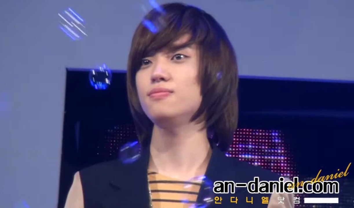 20111112 掠过手背TEEN TOP NIEL 始兴BBS公开放送 安丹尼尔Focus哔哩哔哩bilibili