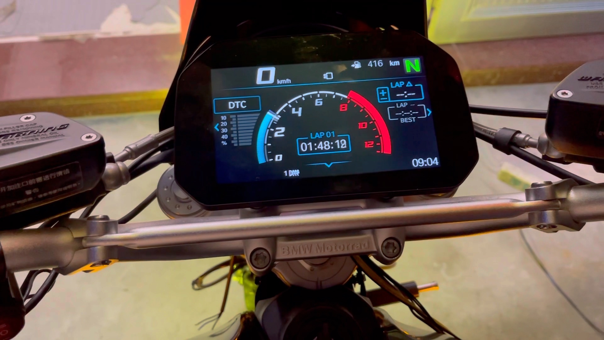 宝马拿铁bmw r nine t加装tft液晶仪表