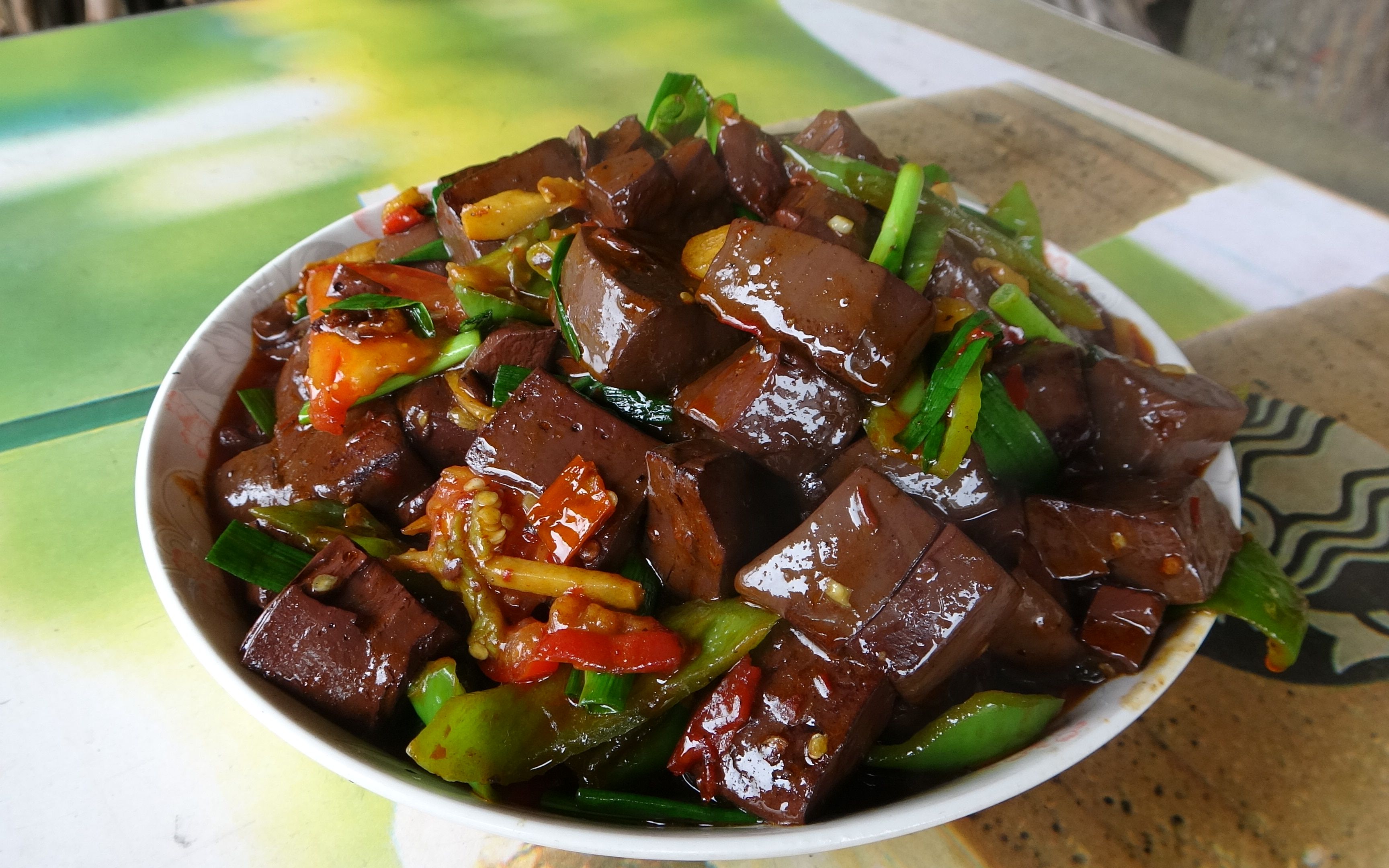 青椒炒牛血这样做太好吃了,滑嫩爽口,两斤都不够吃_哔哩哔哩 (゜-゜)