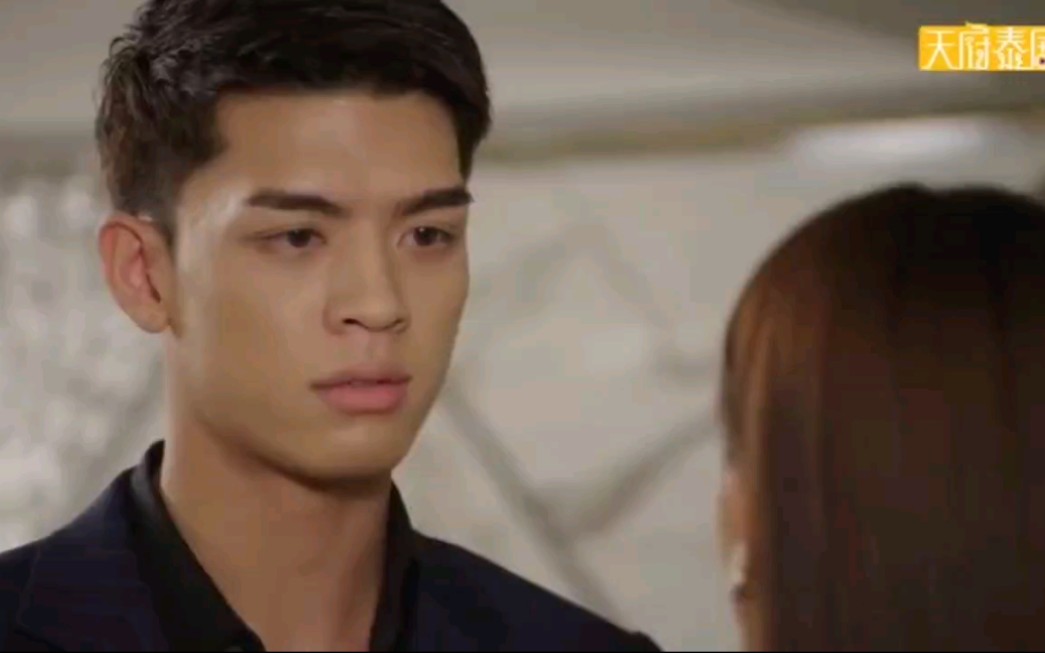 欲火蝴蝶几年之后再相遇却不能在一起