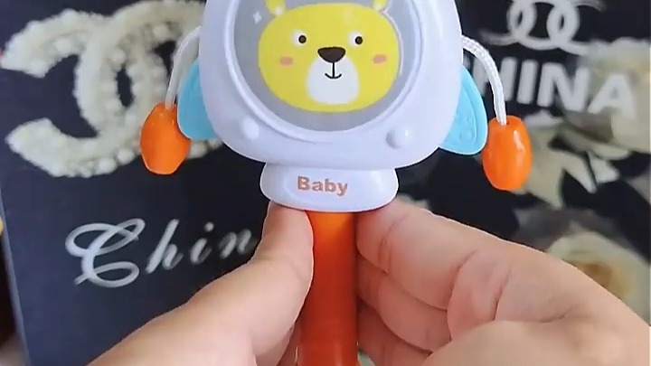 手摇铃牙胶婴儿玩具,0到6个月以上宝宝新生儿可啃咬