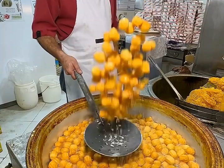 太像湖南的糖油粑粑了🤣