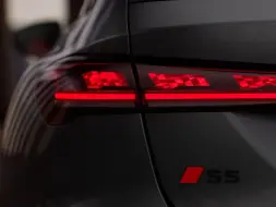 下载视频: 全新奥迪S5 B10 (2025) _ Sedan & Avant _ 内外动静态&机械设计展示