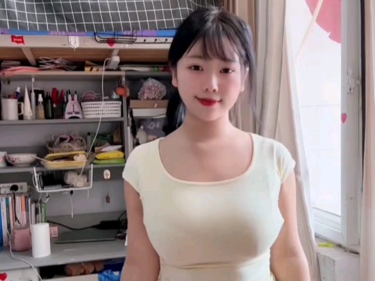 微胖女孩最可爱