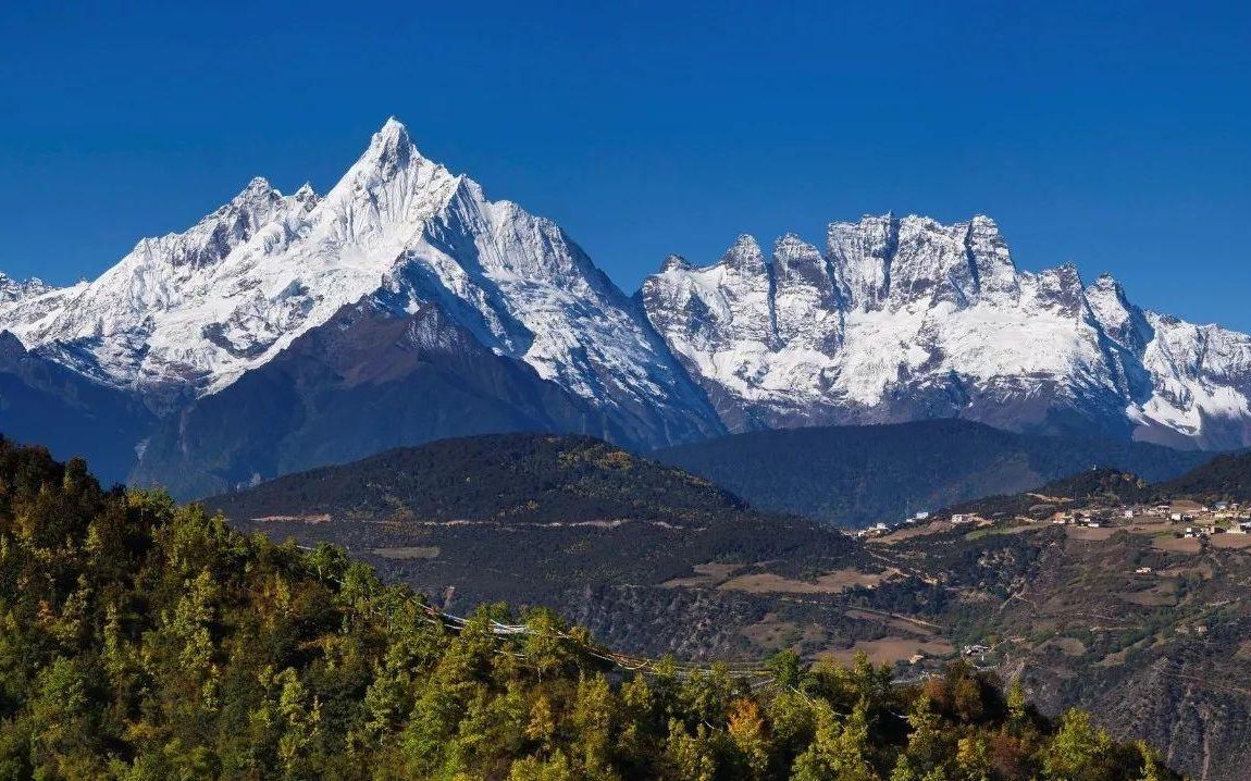 在中國永被禁止攀爬的雪山,受萬民朝拜,日本人偷爬後遭遇不測!