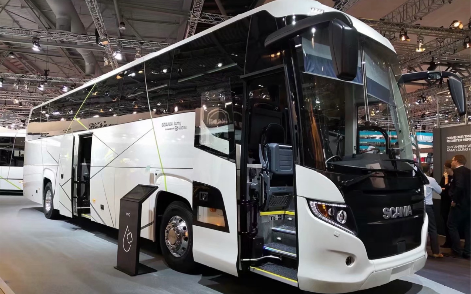 2019款 scania touring hd coach双轴13.2米49座 2#大型豪华公路客车