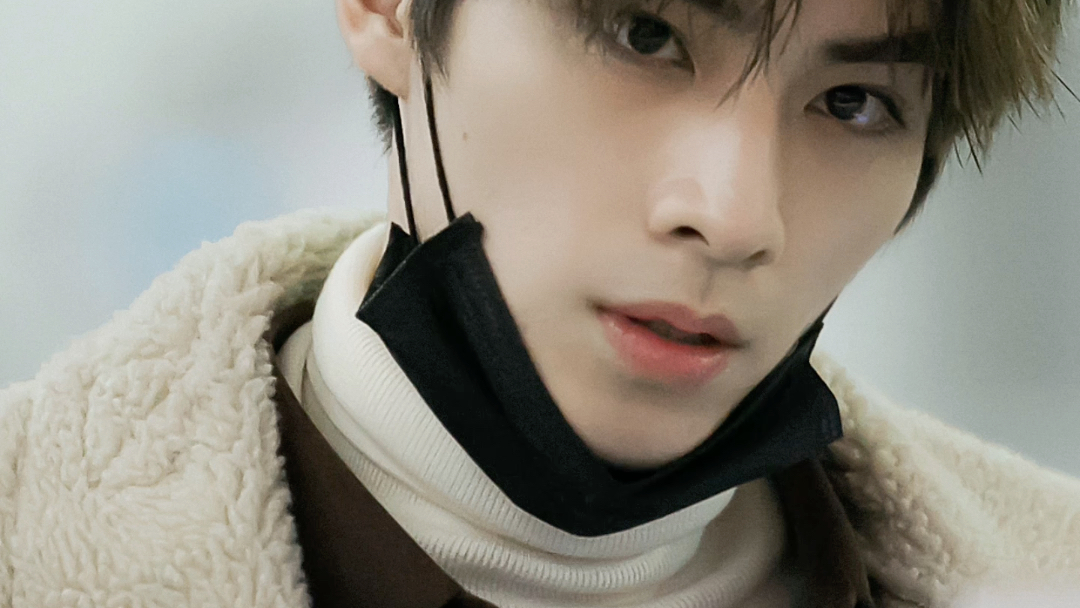 向世界安利威神v 主唱 —— 肖德俊_哔哩哔哩 (゜-゜)つロ 干杯~-bili