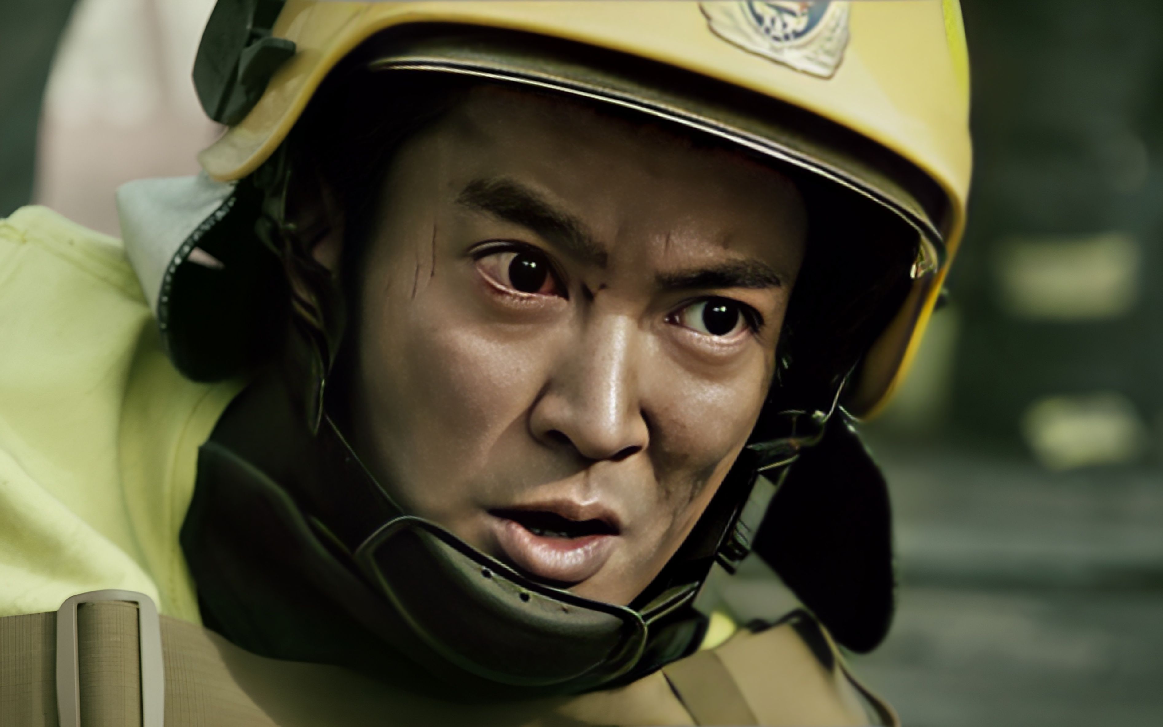 致敬火焰蓝!杜江 王千源 佟丽娅《惊天救援》定档预告