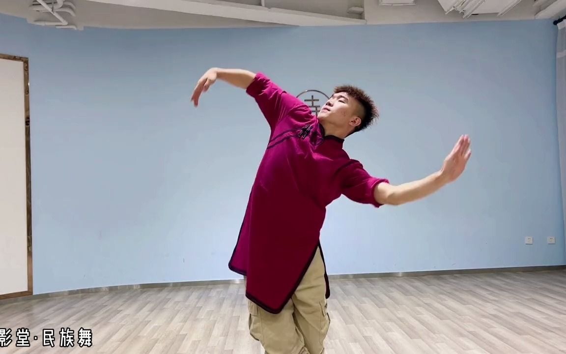 一起来看看蒙古舞两座山