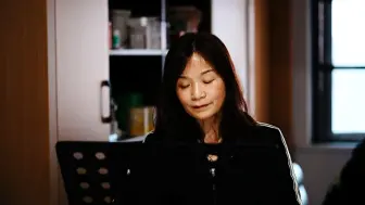 Video herunterladen: 中国艺术歌曲《越人歌》，女高音Linda Gao，一位天赋极高，嗓音甜美的热爱声乐的学习嘉宾，这是其学习的第二十一节声乐课