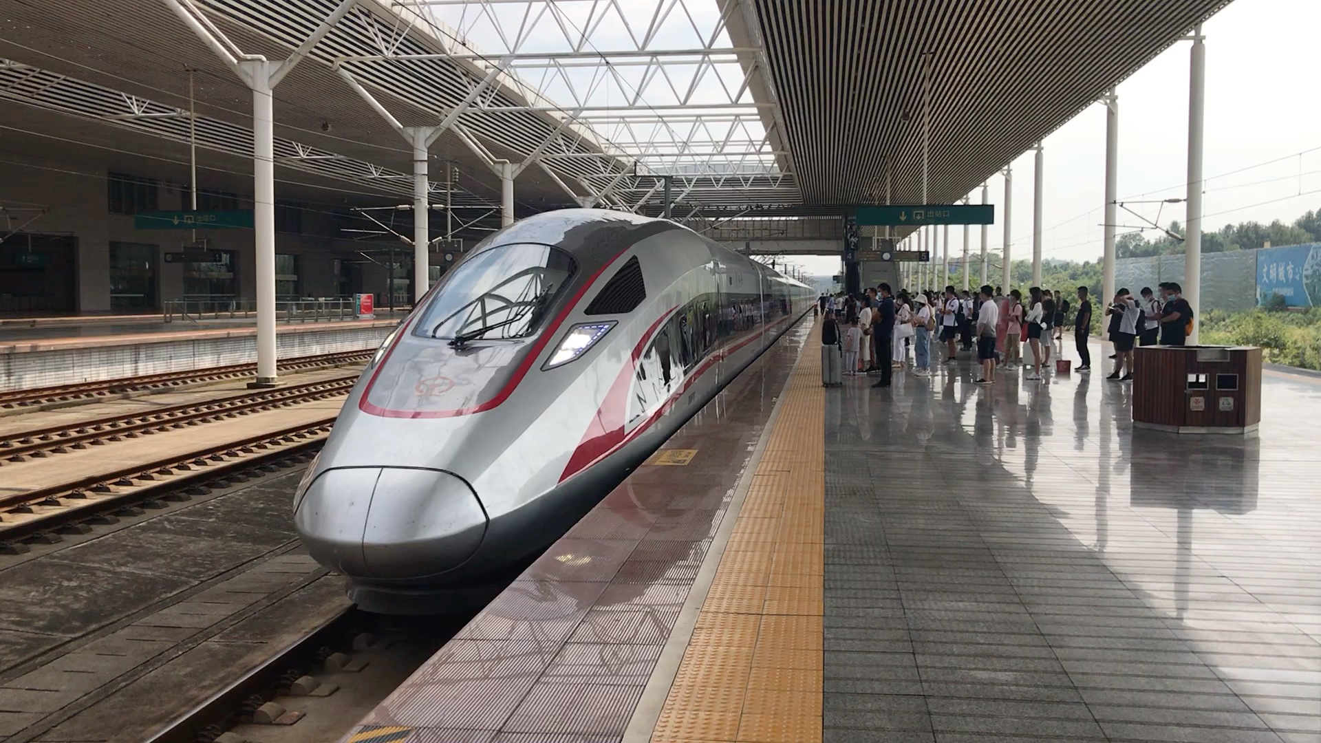 [火车]复兴号停靠株洲西站[cr400af][g1112]抢州南-武汉/通过列车[g