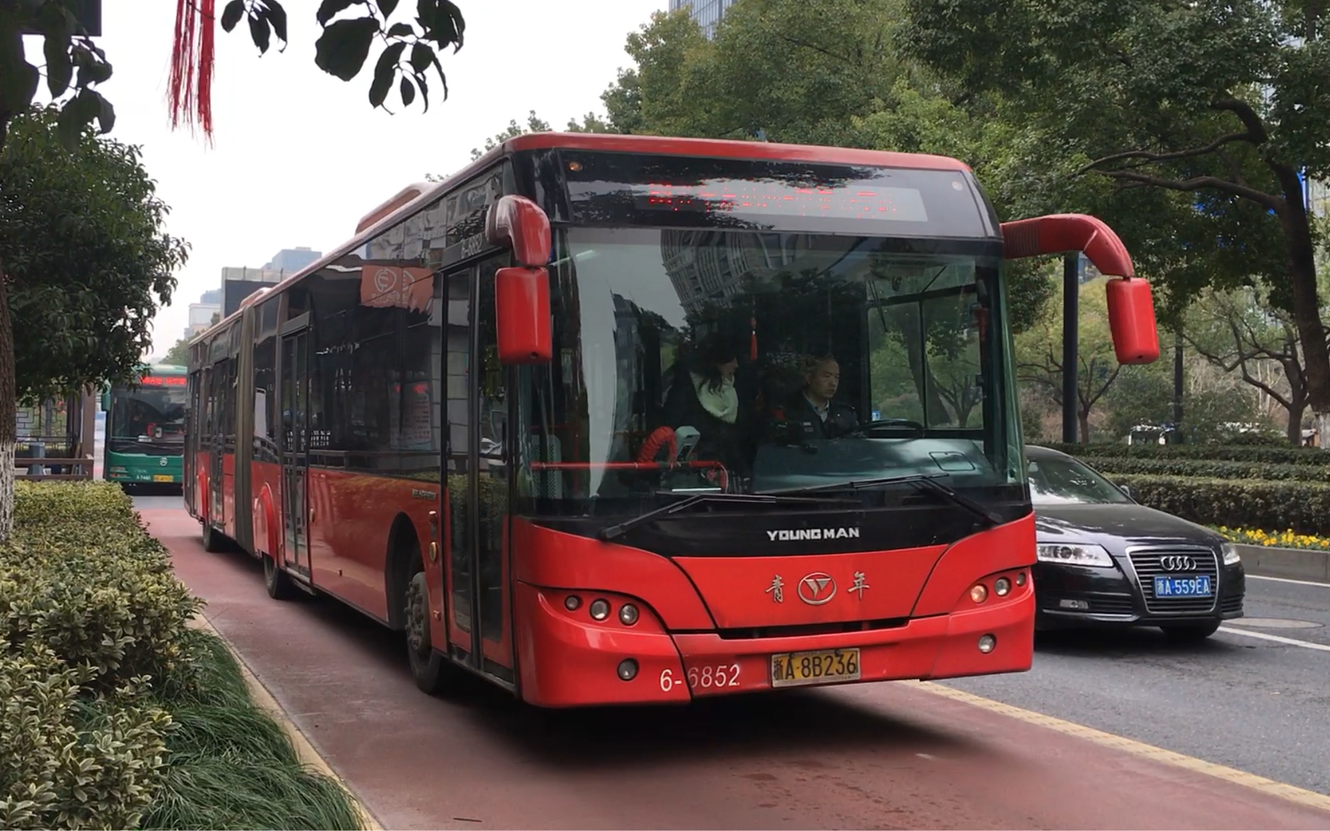 杭州公交 jnp6180gm b4路 6-6852_哔哩哔哩 (゜-゜)つロ 干杯~-bili