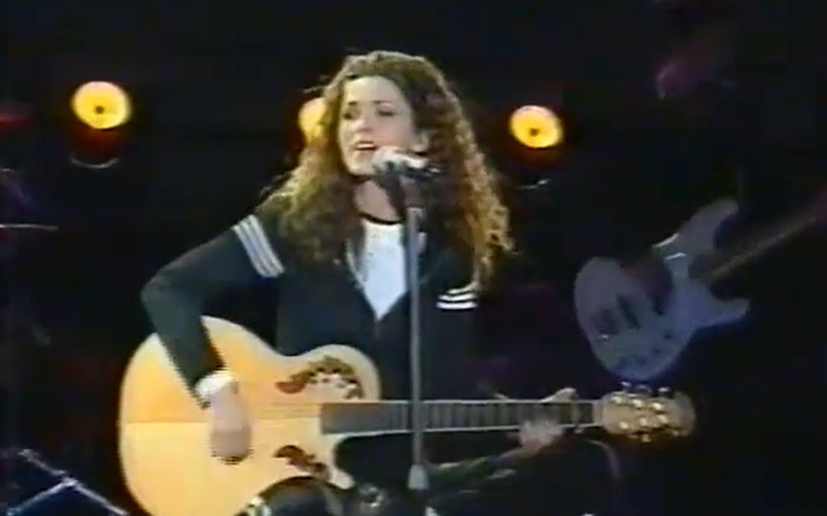 [图]【你仍是唯一】Shania Twain - You're Still the One (Live 1998 Aussie Grand Prix)