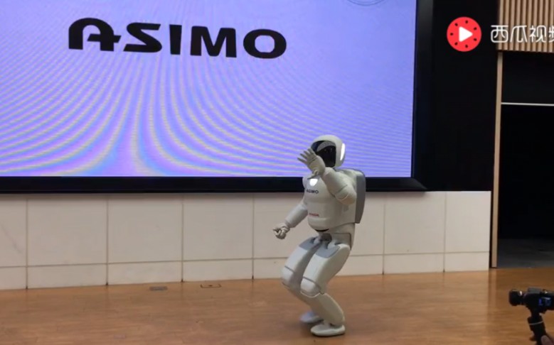 本田机器人asimo阿西莫在中国亮相