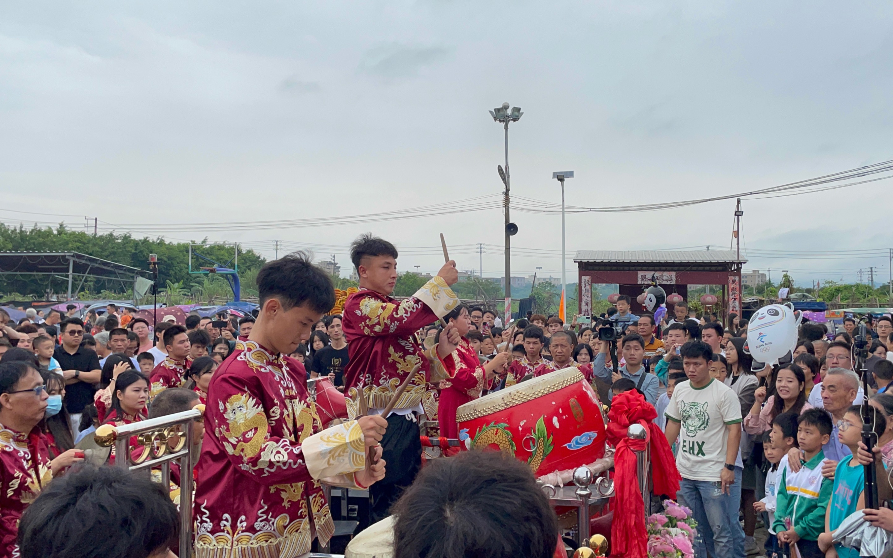 [图]锣鼓喧天迎神来，岁岁年年盼平安