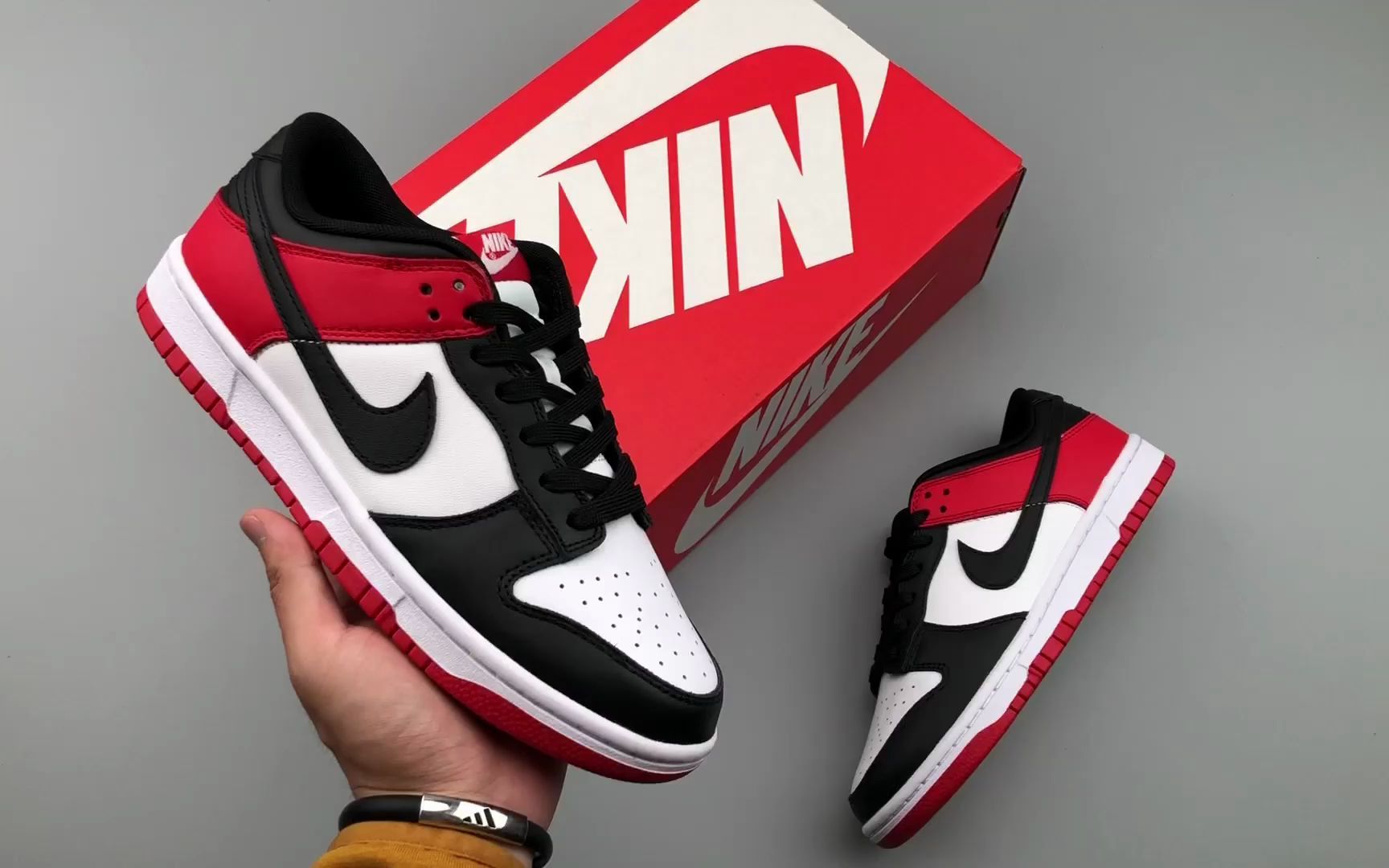 【潮鞋馆】耐克nike sb dunk low "blackred" 黑红脚趾