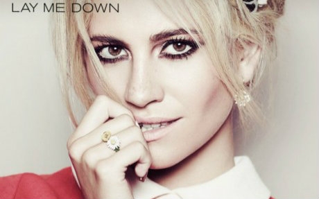 [图]【小皮鞋Pixie Lott(｡･∀･)ﾉﾞ】Lay Me Down 中英字幕（Bitch字幕组）