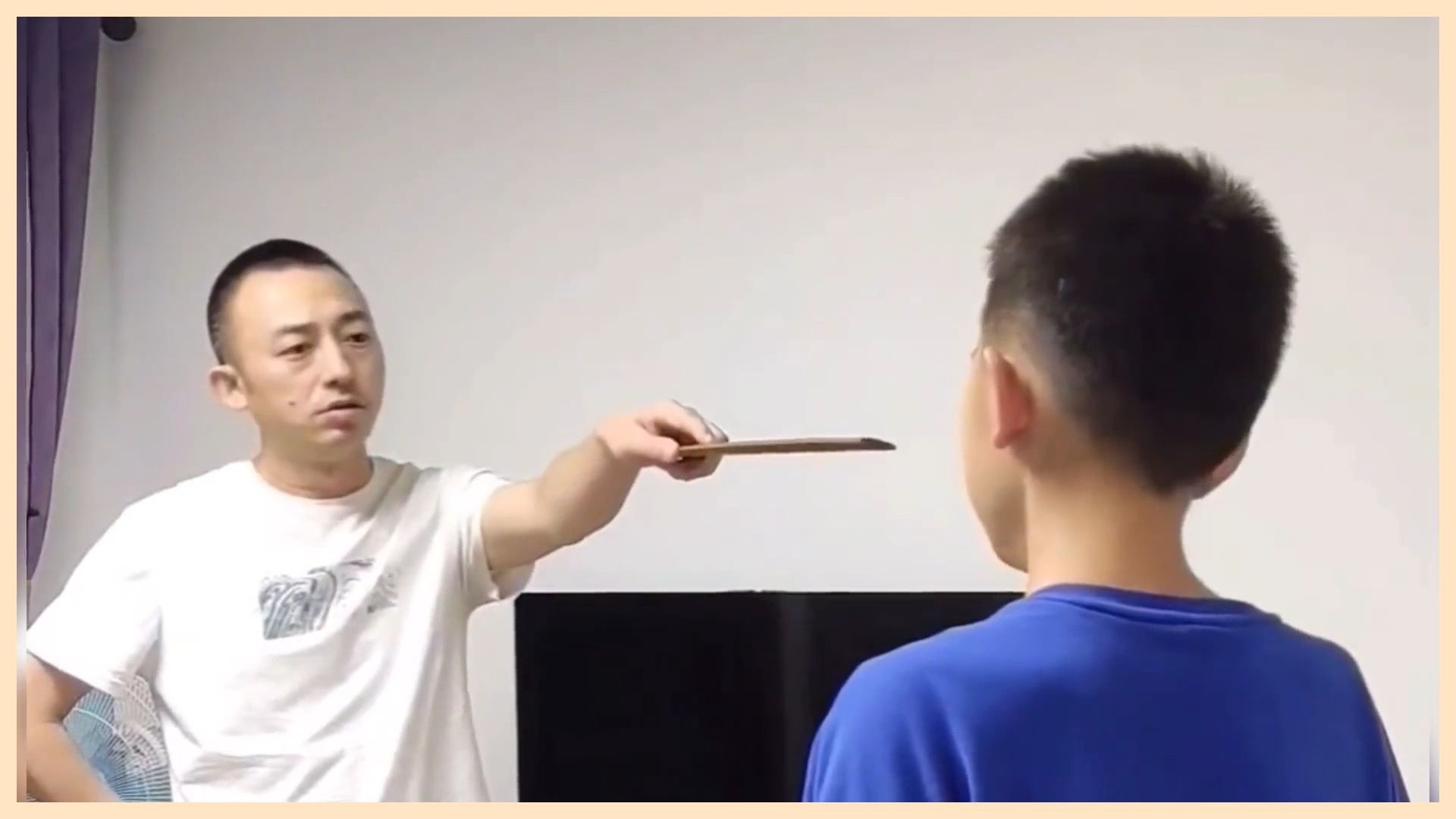 男孩沉迷游戏打爹骂娘，舅舅强势出手教育，盘点舅舅整顿叛逆外甥