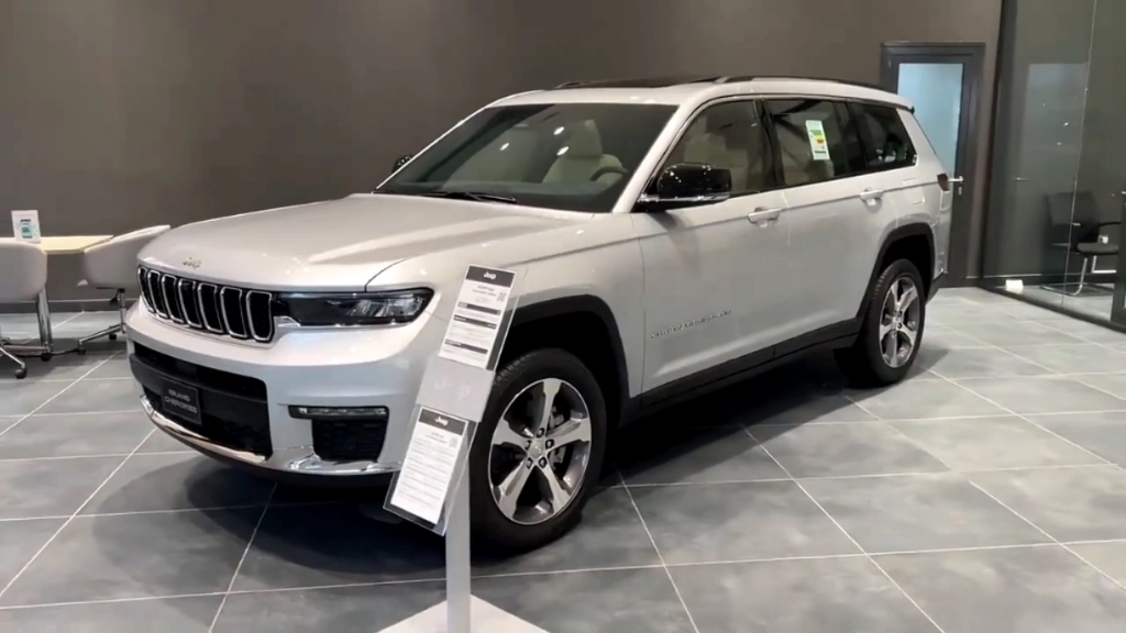 新車賞新,實拍2023款全新jeep大切諾基內外部細節靜態高清展示!