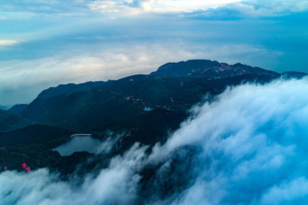 江西庐山和湖北武当山旅游,哪个更值得去游玩?哔哩哔哩bilibili