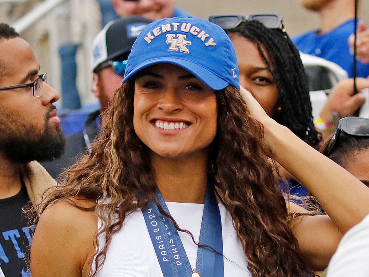 【田径】【sydney mclaughlin】肯塔基大学橄榄球场采访